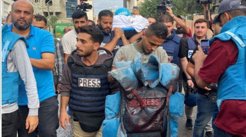 بينهم هآرتس الإسرائيلية..30 مؤسسة إعلامية تدعو لحماية الصحفيين بغزة