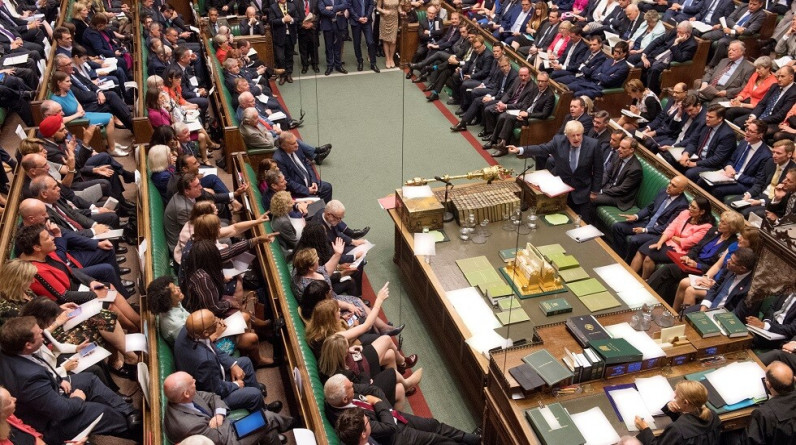 برلمانيون: بريطانيا تدفع نحو حرب جديدة في ليبيا وتقسيم البلاد