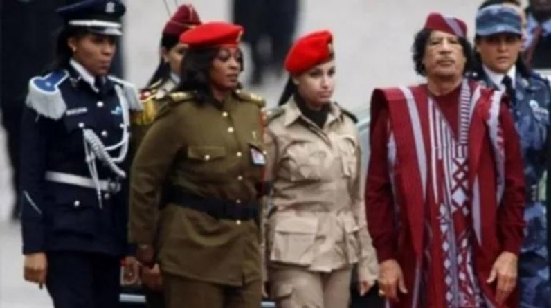 أول حارسة للقذافي تبوح بأسراره.. لماذا شكل "الحرس الثوري النسائي"؟