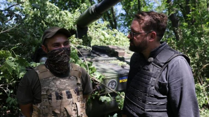 "الوحش المتخفي".. كيف تقاتل مدافع ألمانية "سرا" في أوكرانيا؟