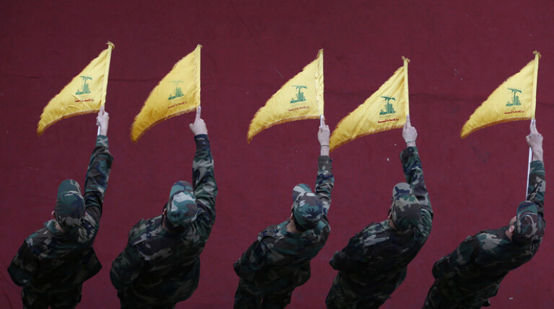 حزب الله: نحن الأكثر شعبية في لبنان.. والاستقواء بأمريكا والسعودية لن يغير من معادلات المقاومة وإنجازاتها