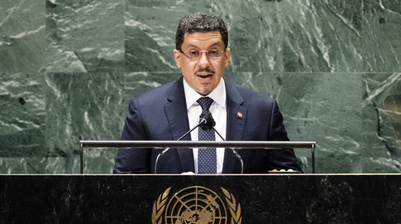 وزير الخارجية اليمني يحذر من انهيار هدنة الأمم المتحدة السارية بالبلاد متهما الحوثيين بانتهاكها
