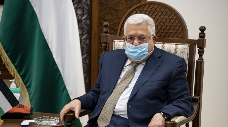 عباس: قتل المدنيين الفلسطينيين والإسرائيليين يزيد الوضع تدهورا