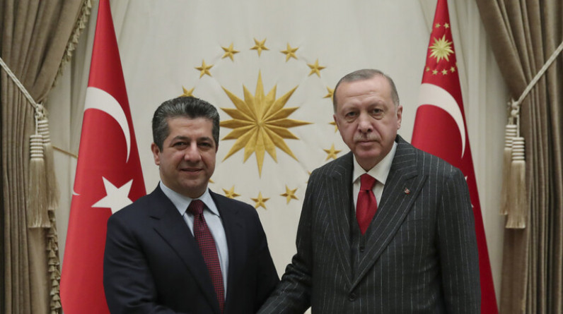 أردوغان يستقبل بارزاني في إسطنبول ويبحث معه سبل تعزيز العلاقات الثنائية والتطورات الإقليمية