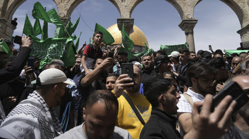 "حماس" تدعو الفلسطينيين إلى "هبة عارمة دفاعا عن الأقصى"