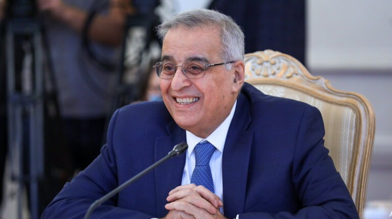 وزير الخارجية اللبناني يعلق على قرار وقف إصدار جوازات السفر: "الوضع المالي صعب"