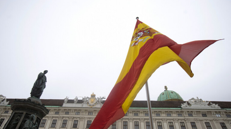 إسبانيا.. تعرض هواتف رئيس الوزراء ووزيرة الدفاع لتجسس عبر بيغاسوس