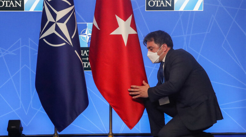 استطلاع رأي يكشف عن نسبة ثقة الأتراك بحلف "الناتو"