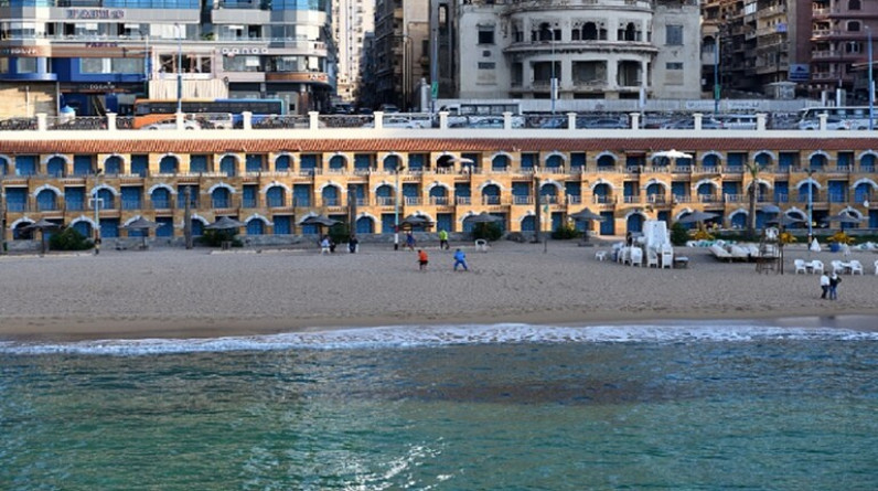 السيسي يوجه باتخاذ إجراءات لحماية الاسكندرية من "النحر وتآكل الشواطئ