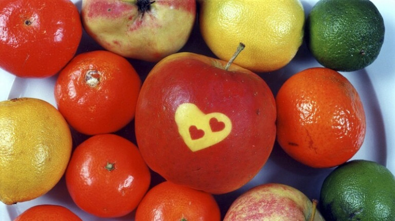 أفضل 4 أنواع من الفاكهة لصحة قلبك