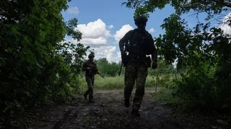 القوات الأوكرانية تطلق قذائف هاون على قرية حدودية بمقاطعة كورسك الروسية