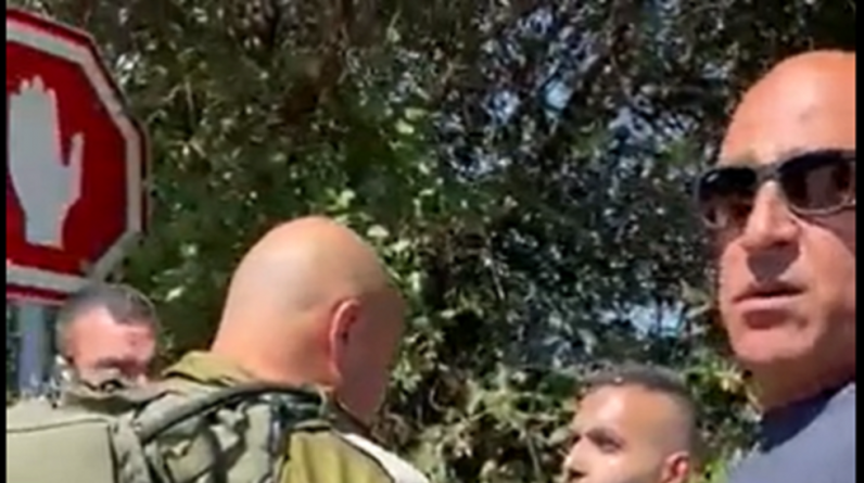بالفيديو.. إسرائيليون يعتقلون لبنانيا قرب الحدود