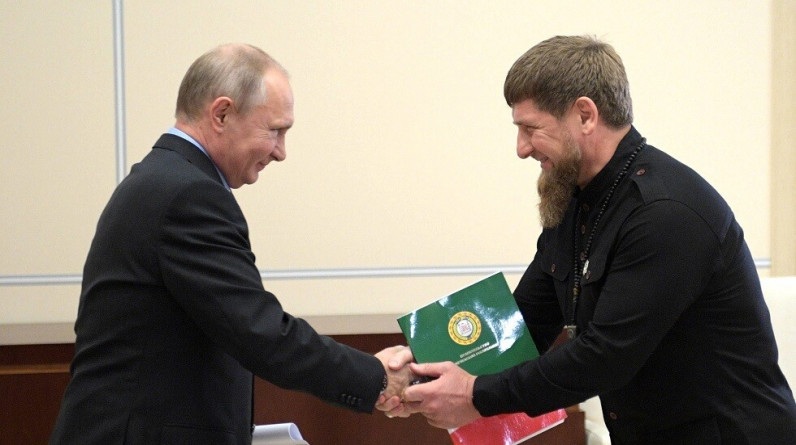 بوتين يمنح قديروف أحد أرفع الأوسمة وأكثرها عراقة في روسيا