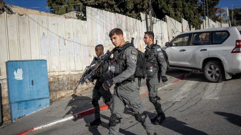 إعلام إسرائيلي: الإفراج عن سائحين إماراتيين قبض عليهما بشبهة إطلاق نار