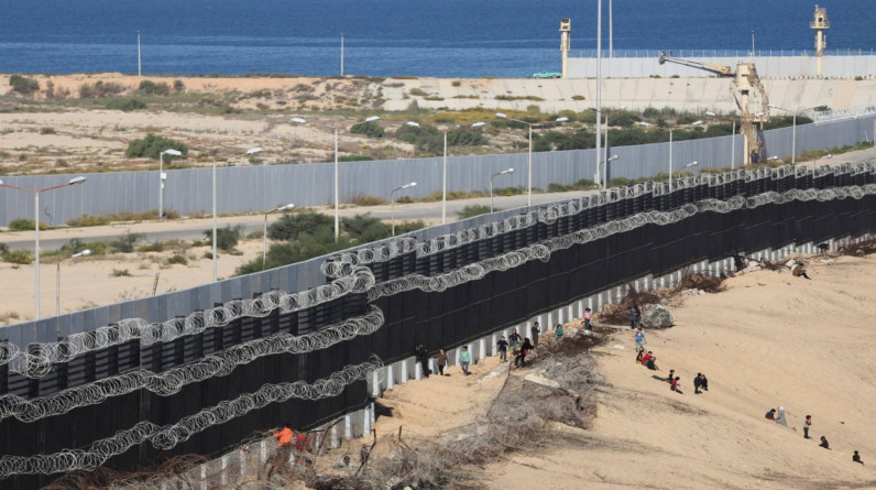 مصدر مصري ينفي اعتزام بلاده بناء جدار حديدي مع غزة