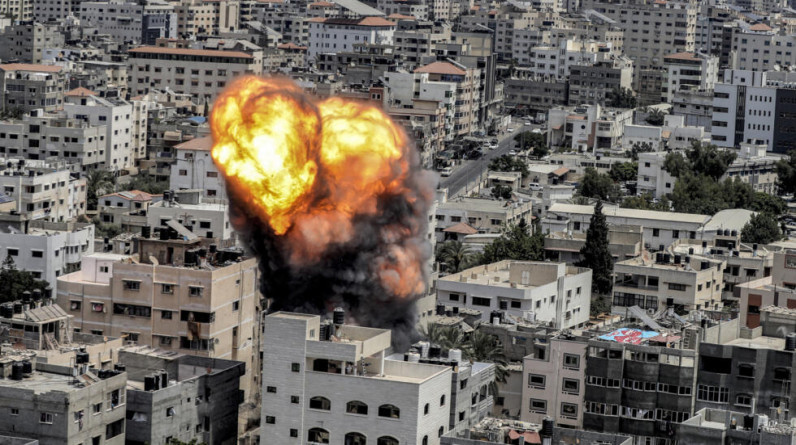 عشرات الشهداء والمصابين في قصف إسرائيلي على غزة