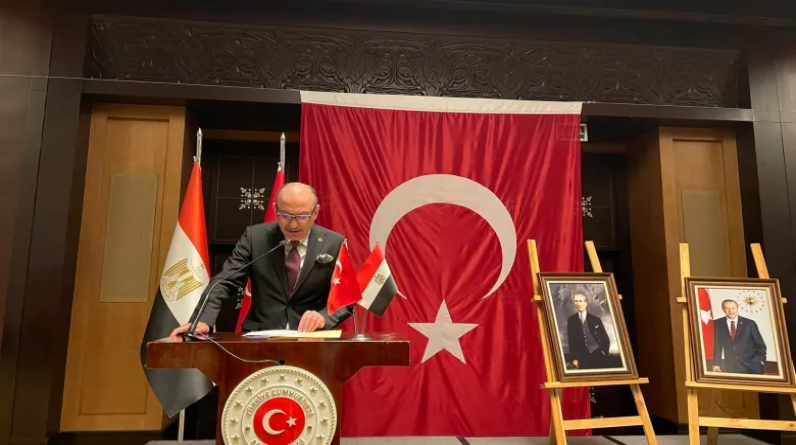القائم بأعمال سفارة تركيا بالقاهرة: سيتمكن مواطنونا من دخول مصر دون تأشيرة مسبقًا