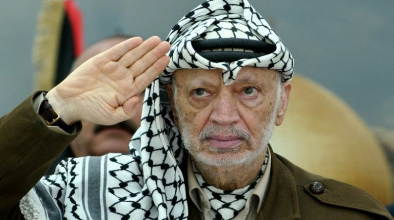 رئيس الوزاء القطري الأسبق : يكشف من قتل ياسر عرفات