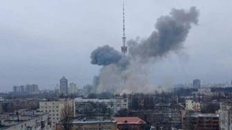 روسيا تقصف مبنى للتلفزيون الأوكراني