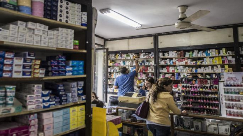 تدهور الجنيه يعصف بمصانع الأدوية في مصر