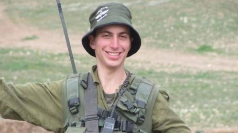 غضب إسرائيلي عقب كشف "القسام" عن شارة أحد الجنود الإسرائيليين الأسرى