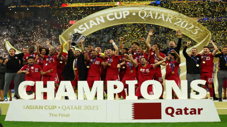 منتخب قطر يتوج ببطولة كأس أمم آسيا 2023 بفوزه على الأردن (فيديو)