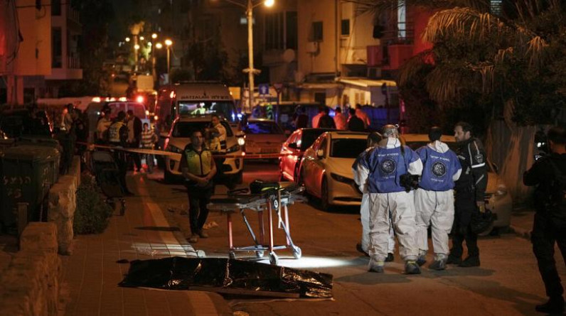 موقع عبري: خلافات أمنية بشأن تسليم جثث منفذي العمليات الأخيرة لذويهم