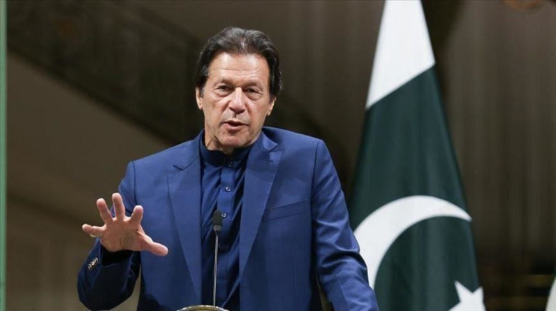 خان يتعهد بالنضال ضد "مؤامرة" تستهدف تغيير النظام الباكستاني
