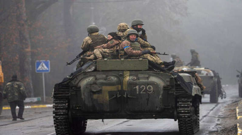 أوكرانيا تهدد لأول مرة بضرب العمق الروسي وموسكو تدفع بعشرات آلاف المجندين للحرب