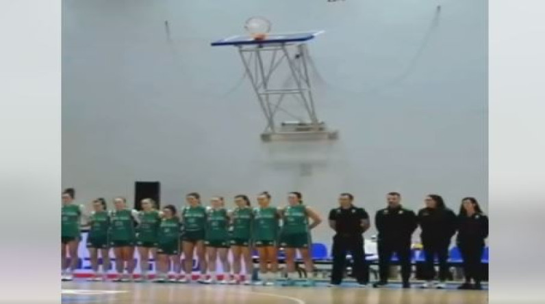 فريق كرة السلة النسائي الأيرلندي يرفض مصافحة نظيره الإسرائيلي بسبب غزة (فيديو)