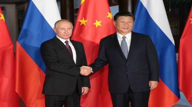 الصين جنبا إلى  جنب مع روسيا ضد أمريكا والغرب