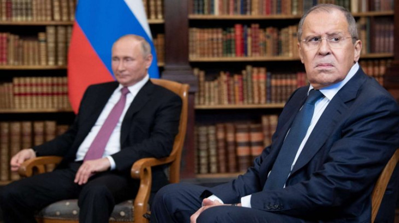 الاتحاد الأوروبي يفرض عقوبات على بوتين ولافروف