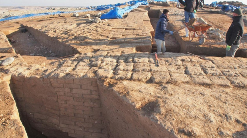 انحسار المياه يكشف عن مدينة قديمة في العراق.. عمرها 3400 عام وتحوي جدراناً وأبراجاً لا تزال قائمة