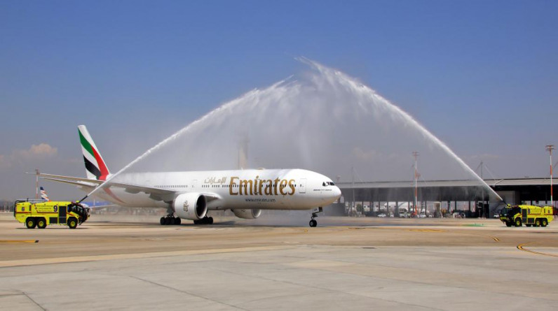 أول رحلة لـ"طيران الإمارات" تهبط بتل أبيب
