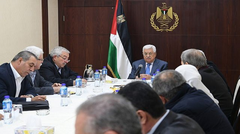 الرئاسة الفلسطينية تحذر : المساس بـ "الأقصى" يشعل فتيل حرب دينية