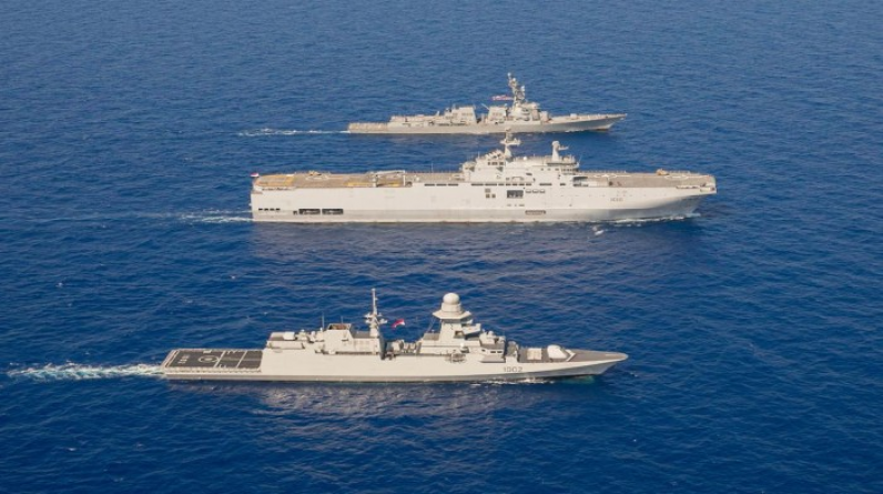 تدريب عابر بين البحرية المصرية والأمريكية في البحر المتوسط