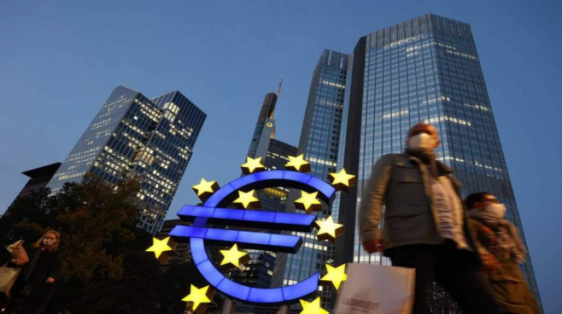 أوروبا تدخل عصر الركود.. قلق من تكاليف المعيشة واستطلاعات قاتمة