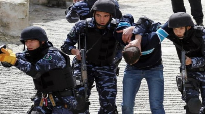 منظمة حقوقية: السلطة الفلسطينية تصعد اعتقالاتها بالضفة الغربية