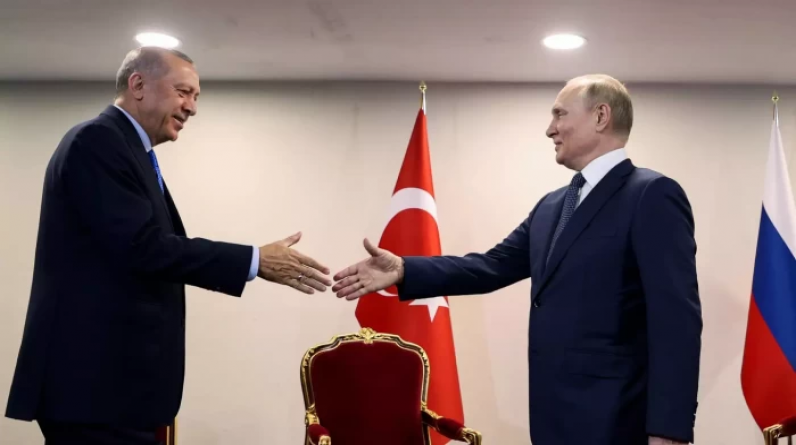 أردوغان سيحث روسيا على تصدير بضائعها عبر البحر الأسود.. وبوتين: مستعدون لـ50 مليون طن