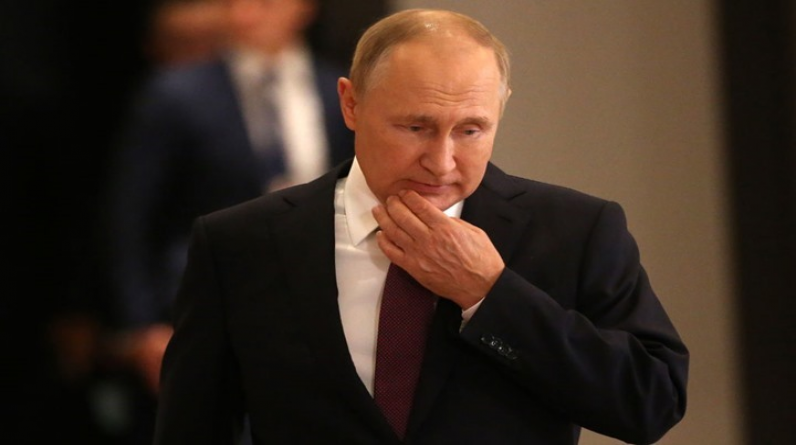 بوتين يشرف على الخطط الاستراتيجية بعد الهزائم بأوكرانيا