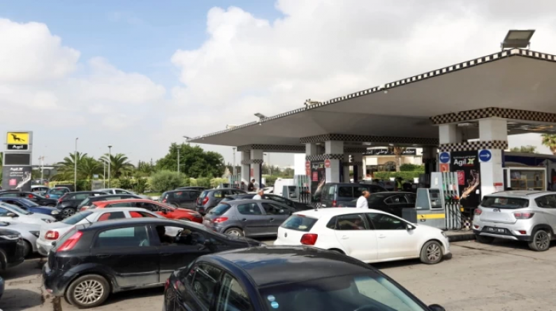 تواصل نقص وتوزيع الوقود يثير اضطرابات في تونس
