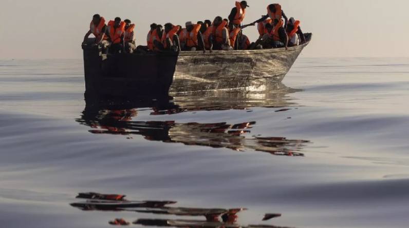 إيطاليا.. إنقاذ أكثر من 1150 مهاجرا غير شرعي
