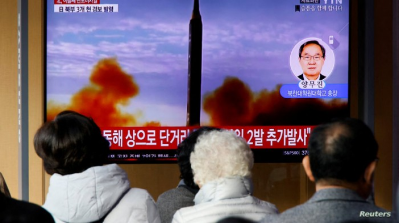 كوريا الشمالية تطلق صاروخا باليستيا فوق اليابان