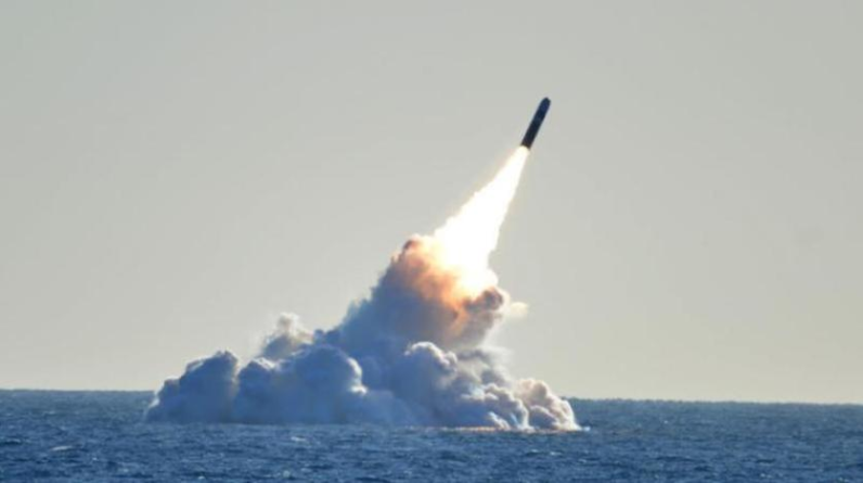 باريس تدعو المجتمع الدولي لـ«رد حازم» على إطلاق بيونغ يانغ لـ«صاروخ باليستي»