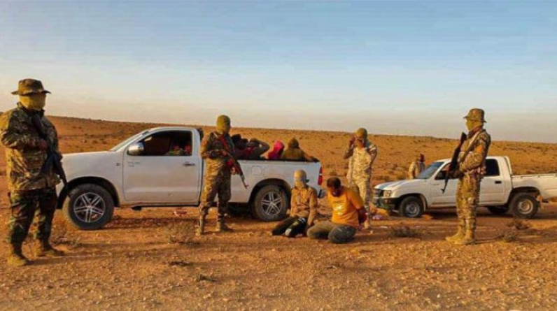 قوة عسكرية ليبية تضبط عصابة لتهريب البشر عبر الحدود