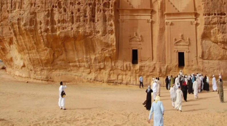 21.5 مليار دولار عائدات السياحة المحلية بالسعودية في 2021