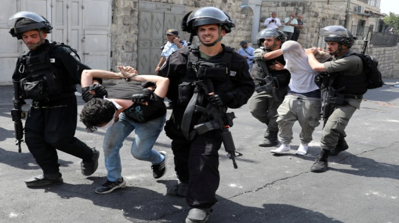 بينهم نساء وأطفال.. إسرائيل اعتقلت 6500 فلسطيني خلال 2022