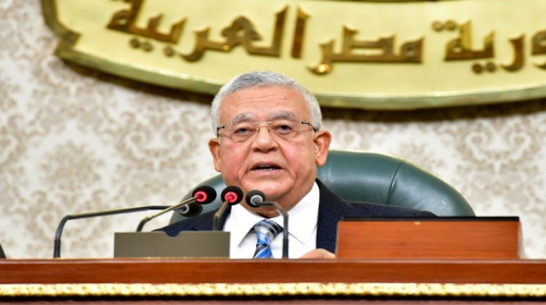بعد السيسي.. رئيس البرلمان المصري يجري أول زيارة لقطر منذ المصالحة