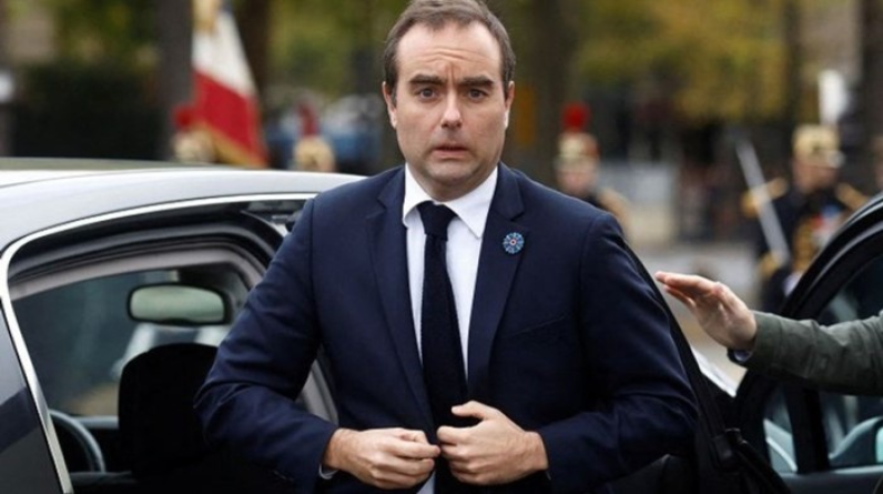 وزير دفاع فرنسا يمضي رأس السنة بلبنان ويتفقد قوات بلاده بـ"يونيفيل"
