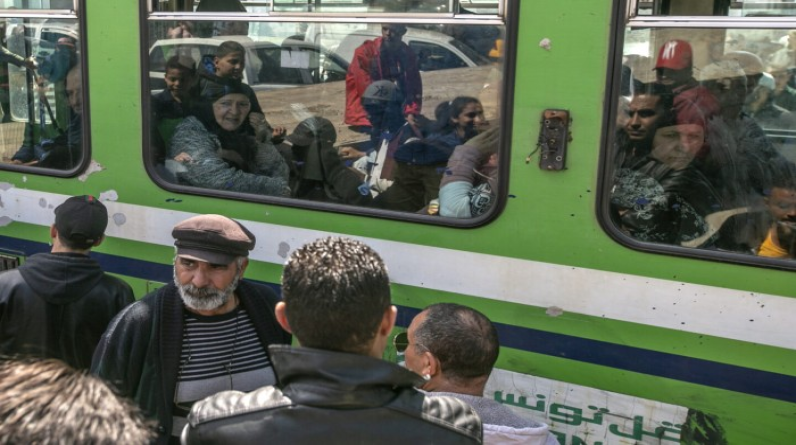 تونس.. نقابة النقل تؤجل إضرابا عاما بعد اتفاق مع الحكومة